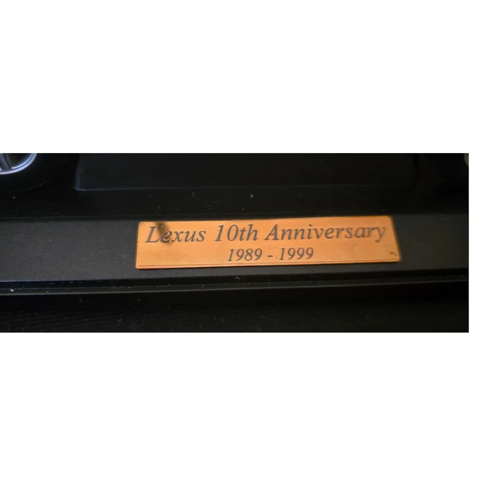 Lexus RX300 10th Anniversary 1989-1999 Diecast Model Car‎ Black 1:18 SUV Boxed
